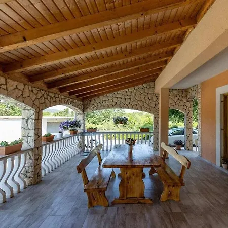 Semesterbostad Laetitia With Pool Comfortable *