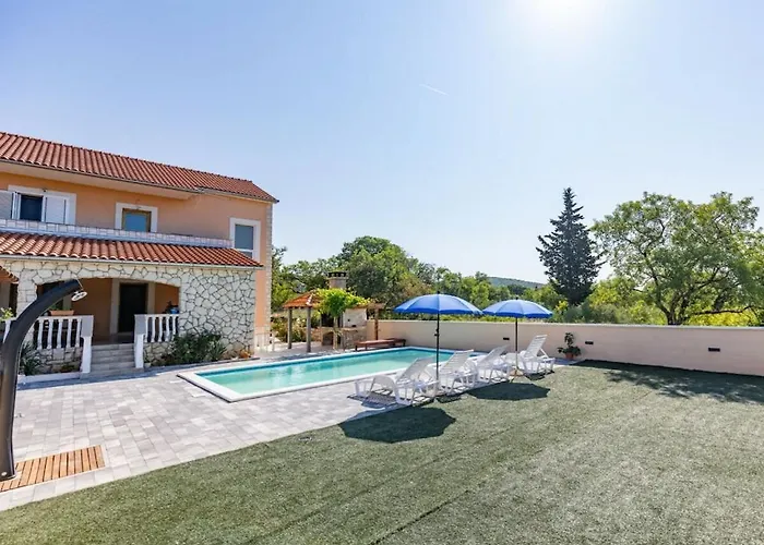 Vikendica Laetitia With Pool Comfortable